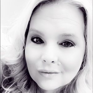 Meet your Posher, Sheila